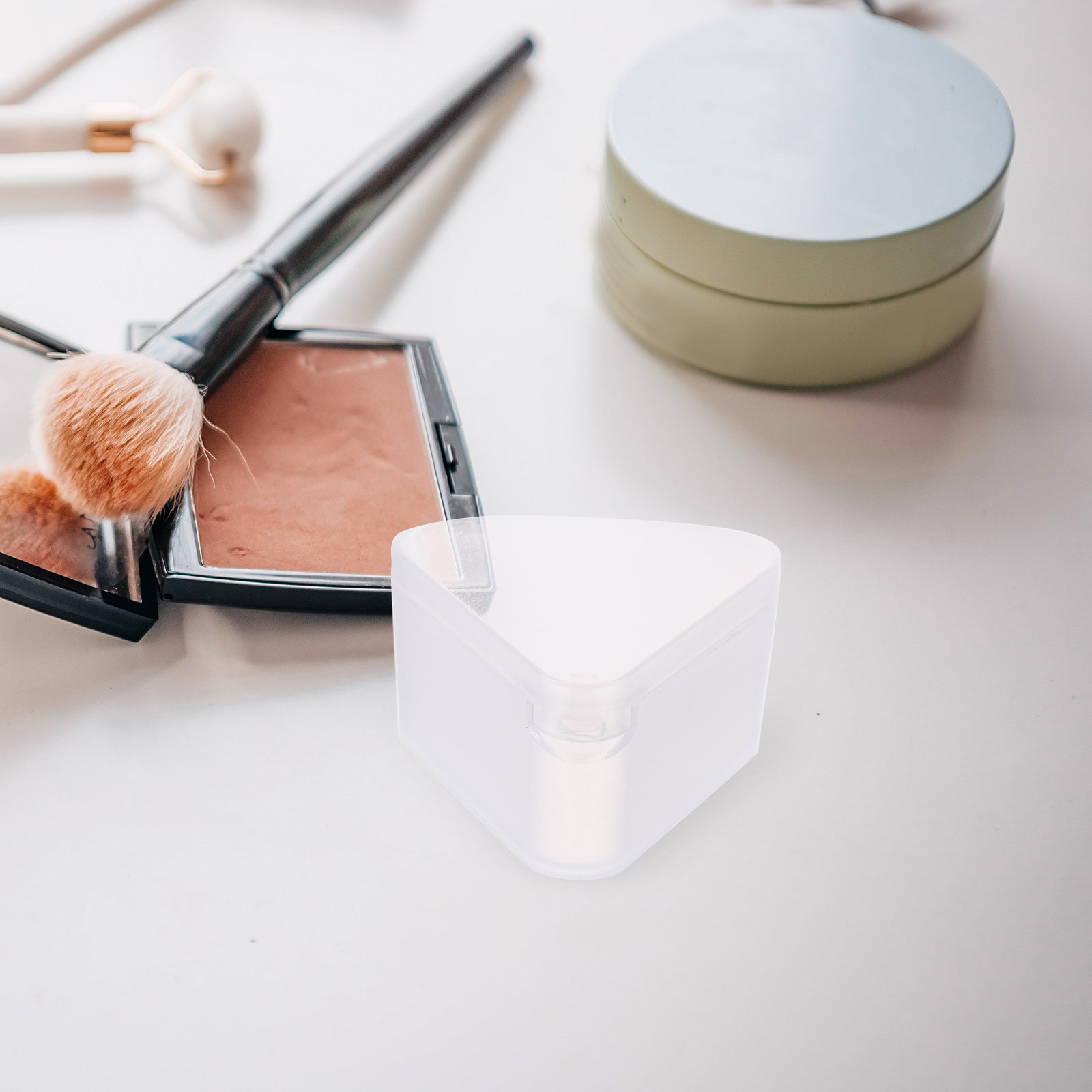 Makeup And Beauty - 6Pcs Triangle Powder Puff Case Space