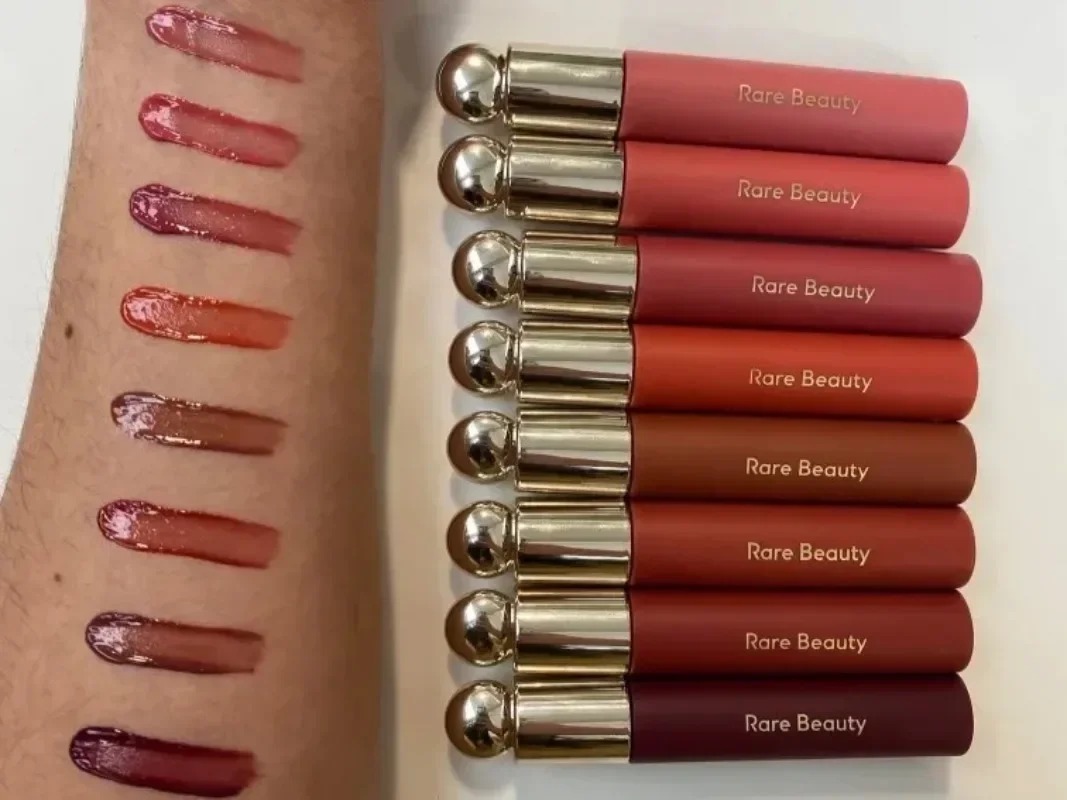 Rare Beauty New Smooth Liquid  - Rare Beauty Makeup Kit recensione e prezzo