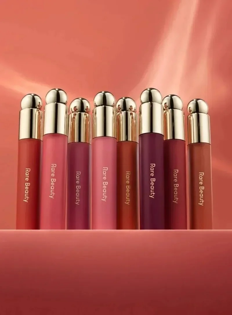 Rare Beauty New Smooth Liquid  - Rare Beauty Makeup Kit recensione e prezzo