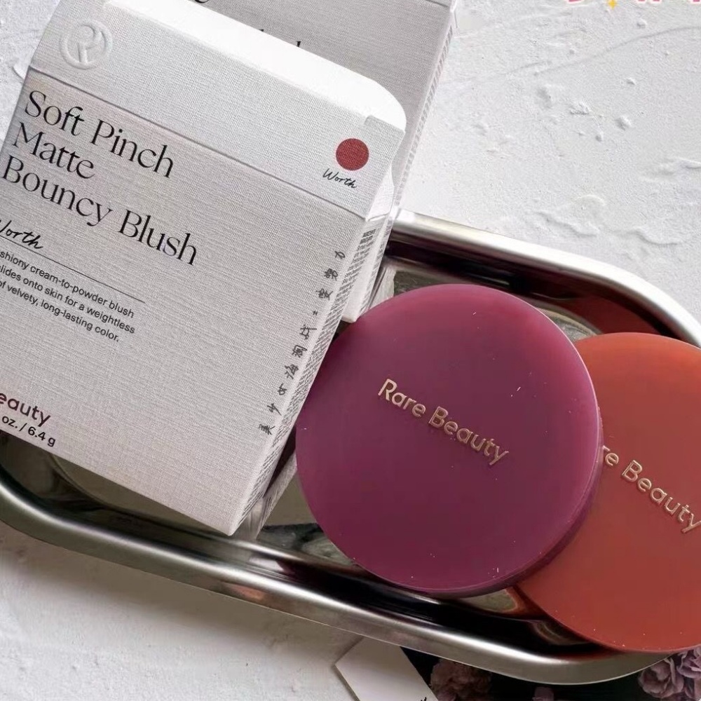 Rare Beauty Matte Lasting Blur - Rare Beauty Makeup Kit recensione e prezzo