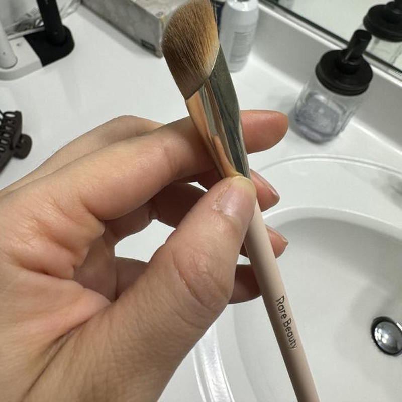 Rare Beauty Makeup Tool Kit Lo - Rare Beauty Makeup Kit recensione e prezzo