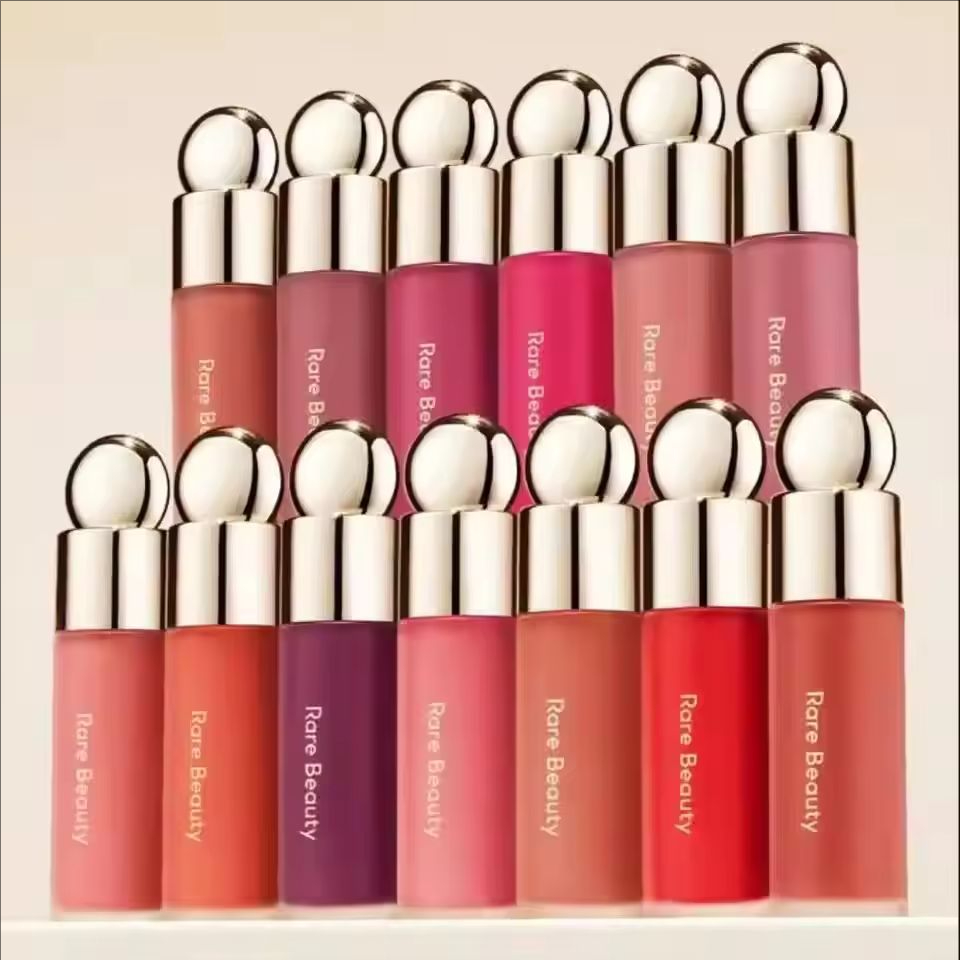 Rare Beauty Liquid Blush Silky - Rare Beauty Makeup Kit recensione e prezzo