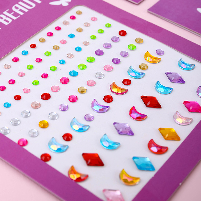 Hot Selling Face Gems Stickers - Makeup And Beauty recensione e prezzo